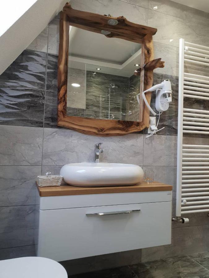Hotel Pansion House Prijeboj Plitvička Jezera Zewnętrze zdjęcie